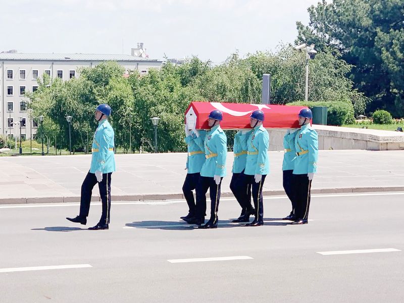Eski vekil Ar�c� i�in TBMM�de t�ren d�zenlendi