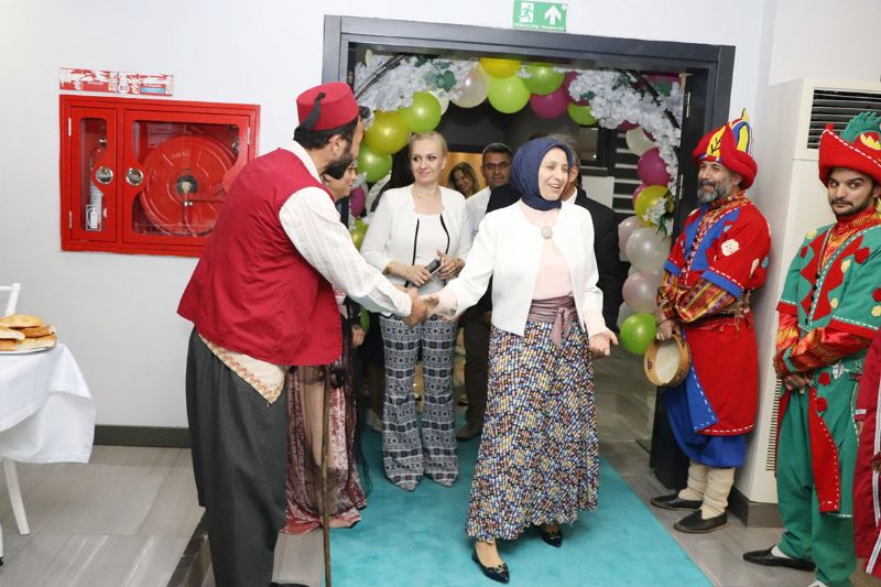 T�rk ve yabanc� uyruklu ��renciler iftarda bulu�tu...