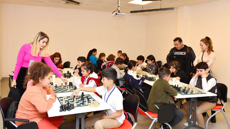 MEܒden depremzede ocuklara destek...