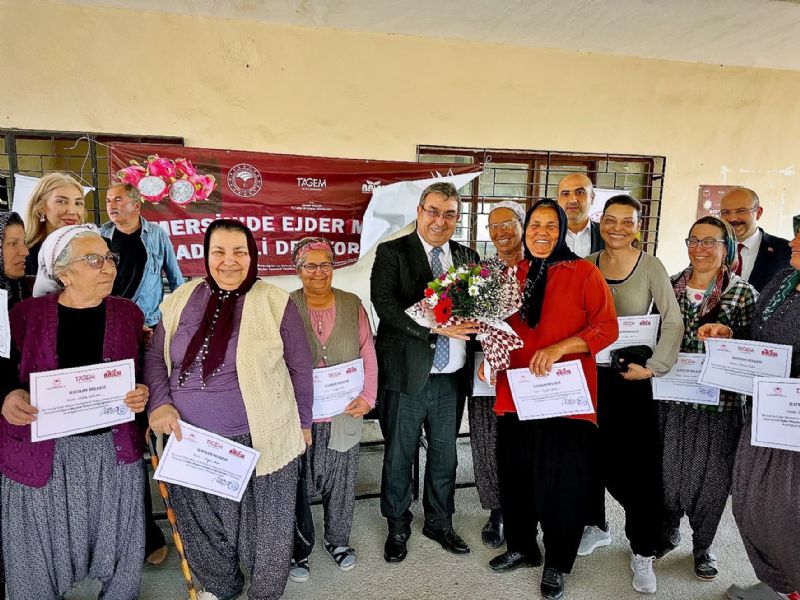 Kadn iftiler ejder meyvesi ile gelecee yatrm yapyor...