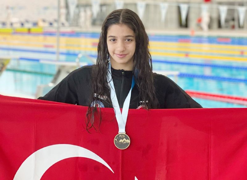 Mersin sporcusu Ela can, 3 altn madalya birden kazand...