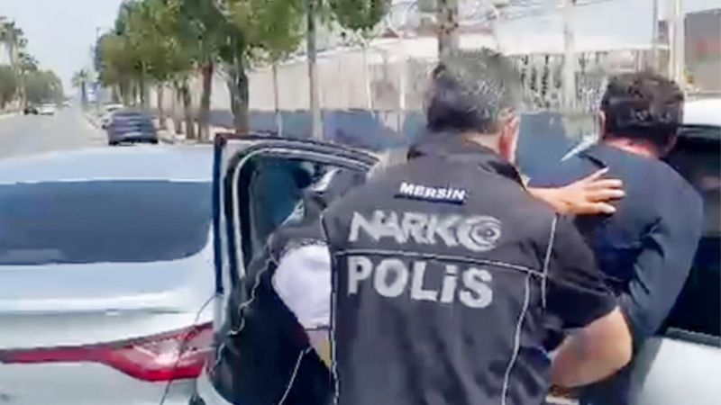 Takibe al�nan ara�ta 24 kiloya yak�n esrar ele ge�irildi...