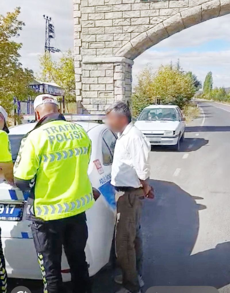 Trafik canavar yakaland, ehliyetine el konuldu...