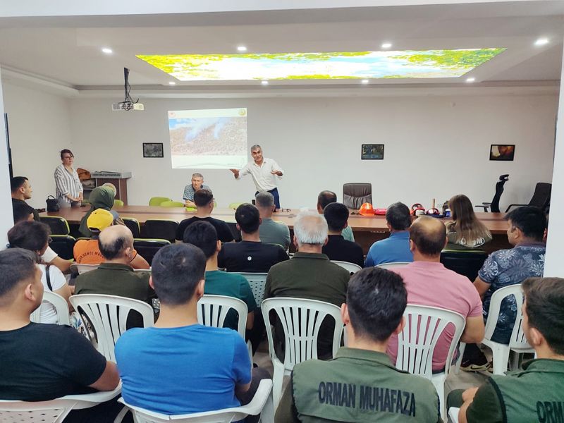 Ormanc�lardan yang�n g�n�ll�lerine e�itim...