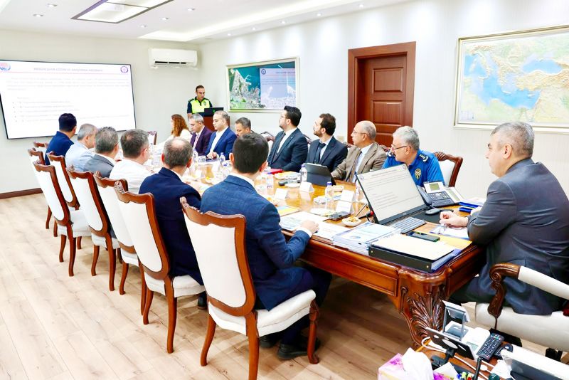 �ehir Hastanesi trafi�ine el at�l�yor!...
