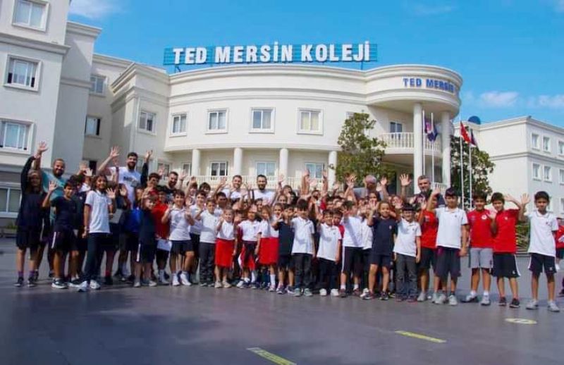 Dev adamlar  minkleri heyecanlandrd ...