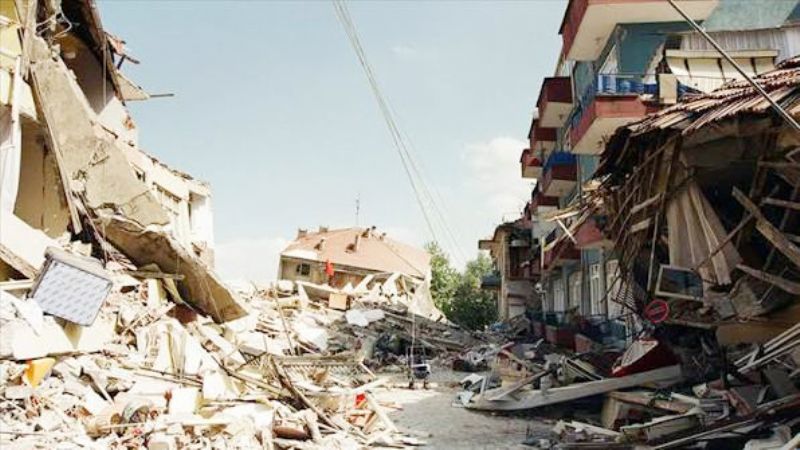 �Depremi unutmad�k, sorumlular� unutturmayaca��z! 