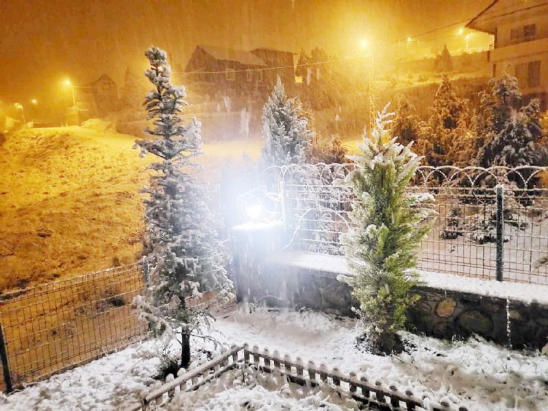 Mart aynda Mersine lapa lapa kar yad...