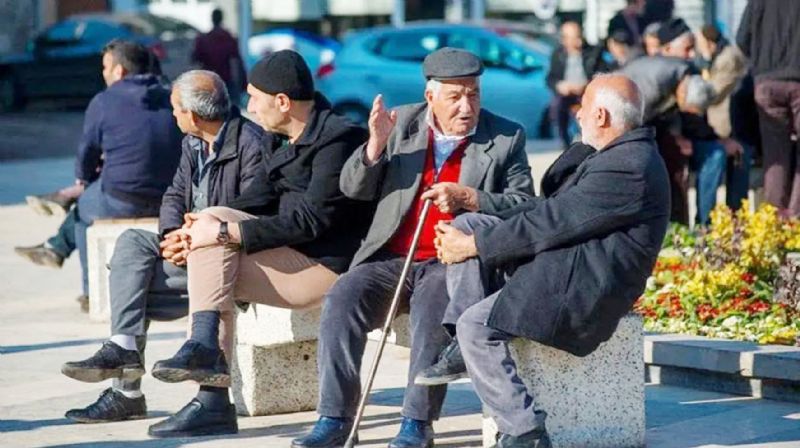 Emeklinin durumu ortada, bayram ikramiyeleri artrlsn...