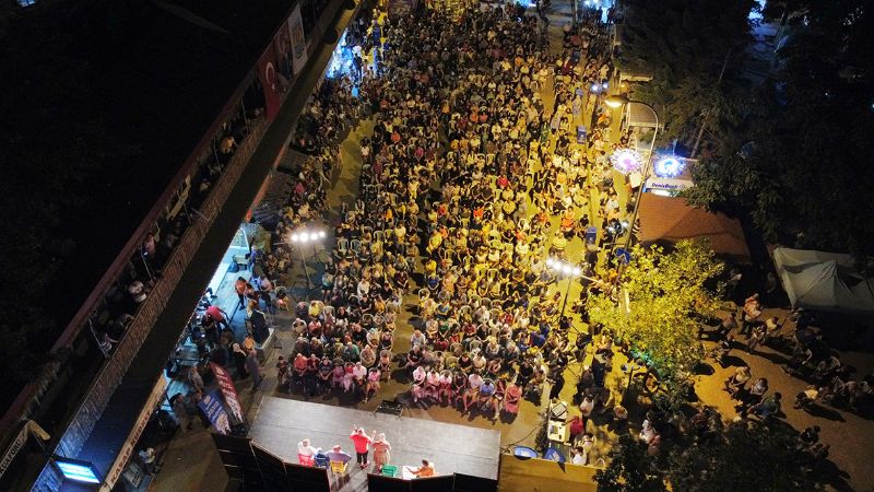 Tarsus’ta 30 bin seyirciyle yldzlar altnda yaz elencesi!...