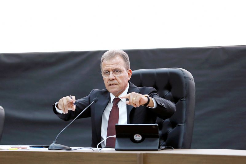 Devleti hedef ald,  Gndei savundu!...