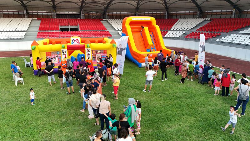 Tarsus�ta yaz ak�amlar� �enli�i ba�lad�...