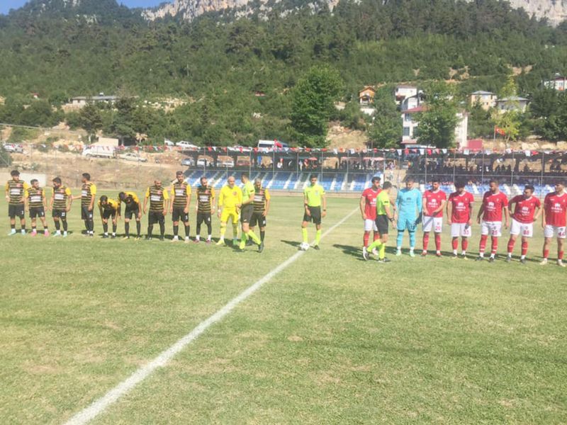 K�yler ye�il sahalarda kap���yor...