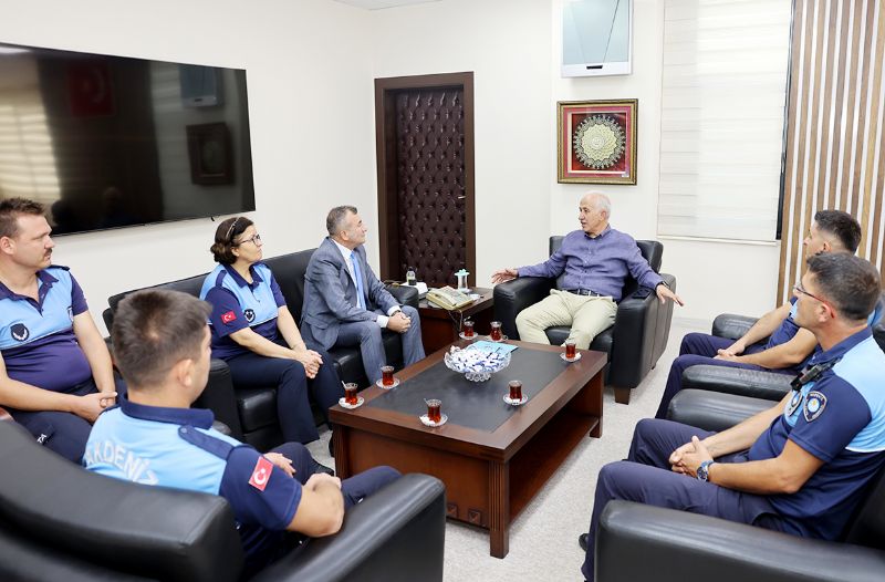 Bakan Gltak, Zabta Mdrl personelini arlad...