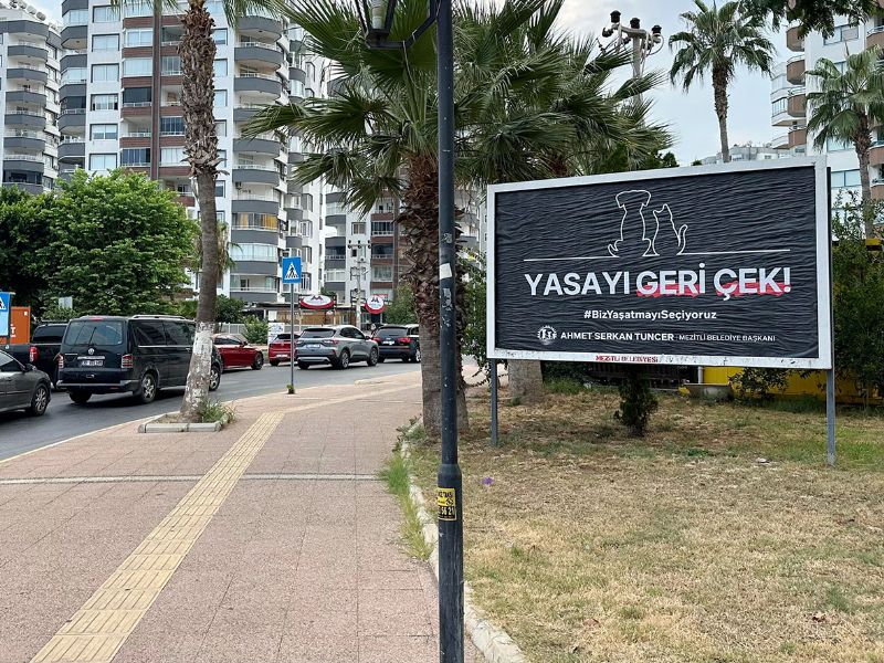 Mezitli�den patili dostlar i�in �yasay� geri �ek� �a�r�s�...