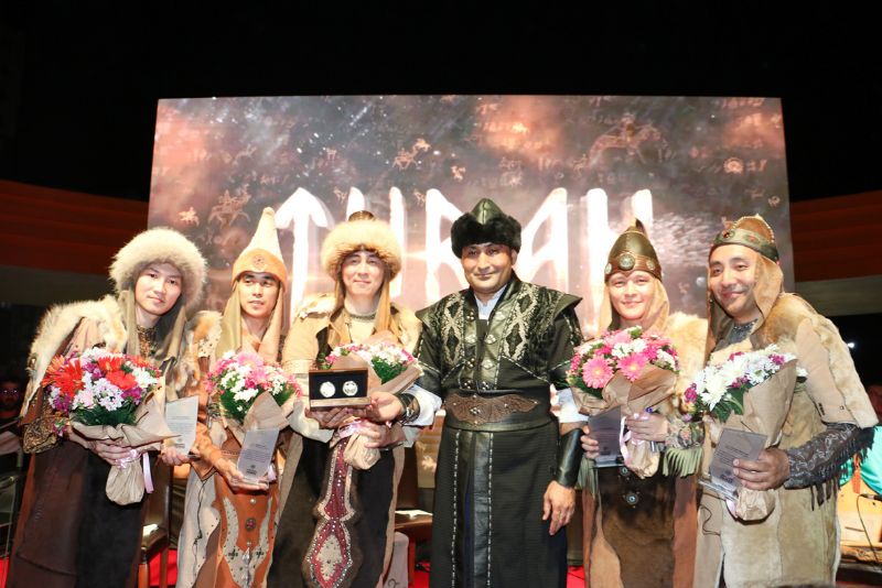 Kazakistanl mzik topluluu Toroslarda sahne alacak...