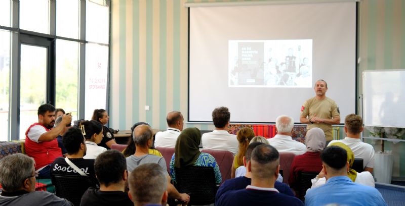 Mersin�de uyu�turucuya kar�� ailelere e�itim seferberli�i ...