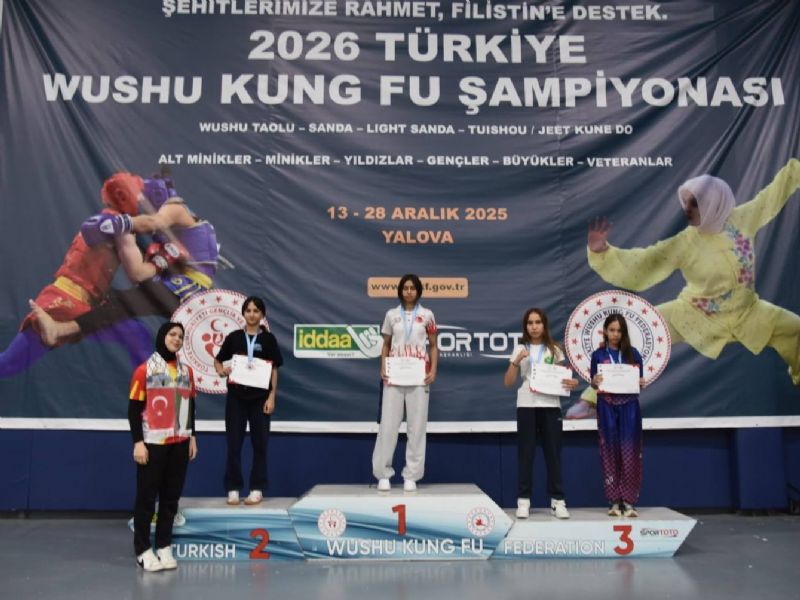 Mersinli sporculardan madalya ya�muru...