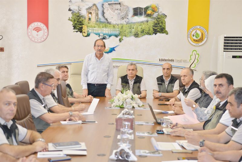 Yzer ve beraberindeki Heyeti Mersinde...