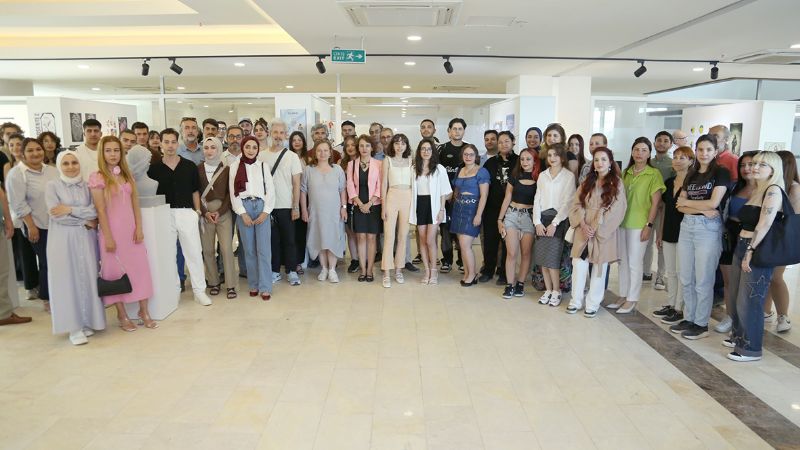 G�zel Sanatlar Fak�ltesinden mezuniyet sergisi...