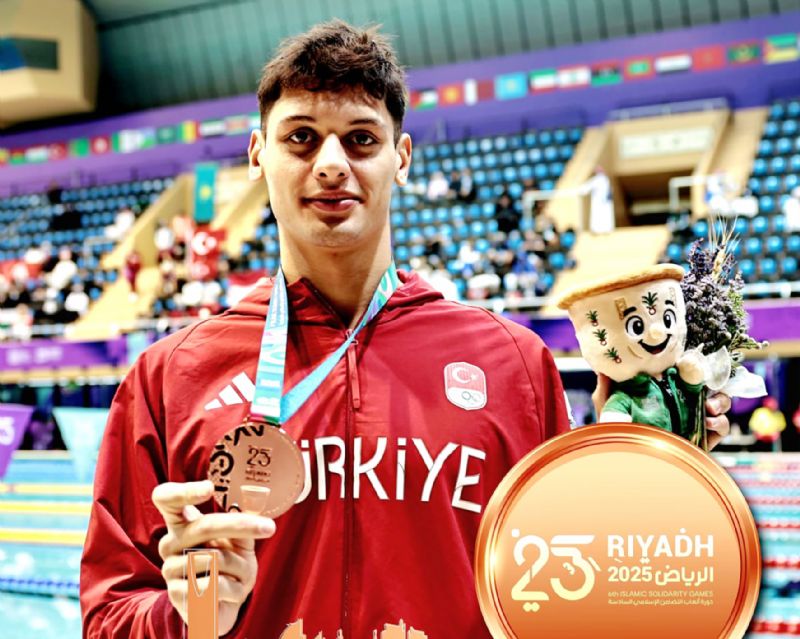 Mersinin gururu Mert Hatipolu...