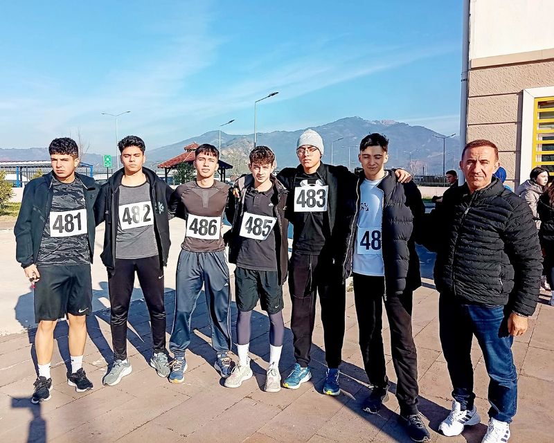 Okul sporlar�nda gurur veren ba�ar�!...