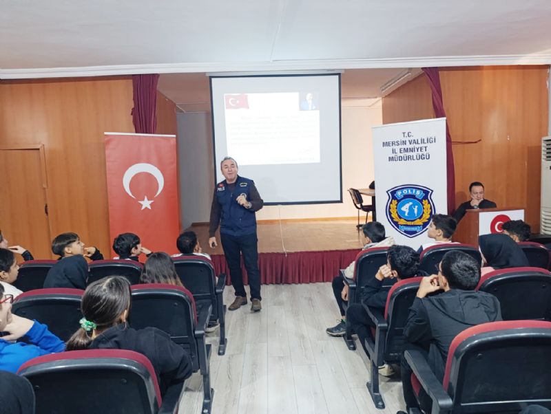 Mersin polisi rencileri bilgilendirdi...