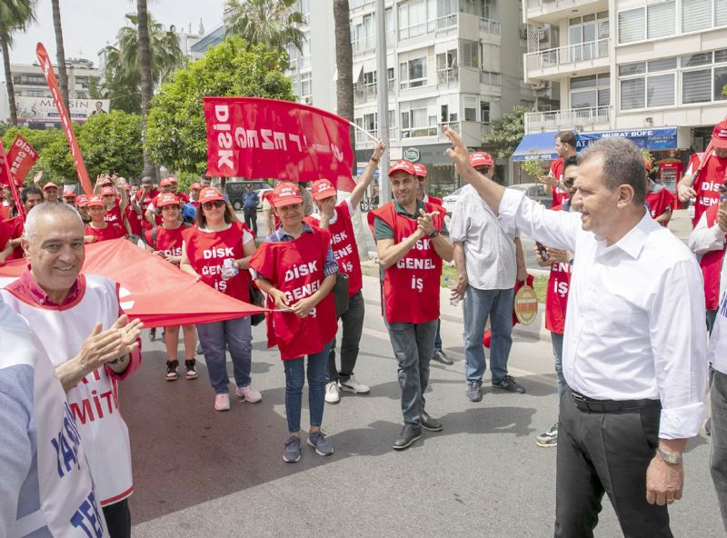 Siyasete bulanan ii  hakknn deil  partinin derdine dt! ...