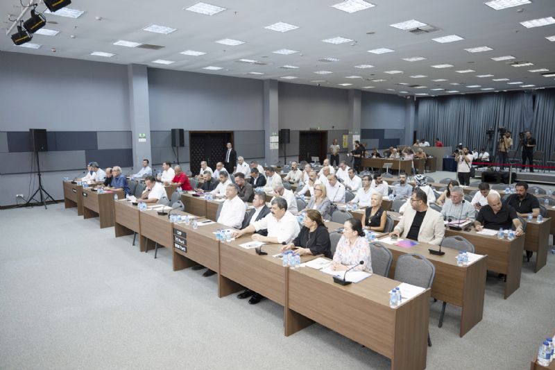 Mersin B�y�k�ehir  b�rokratlar�na ula��lam�yor!...