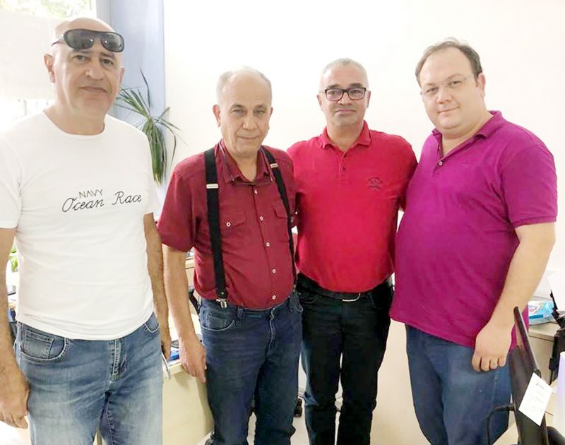 Gltekin Uura destek artyor...