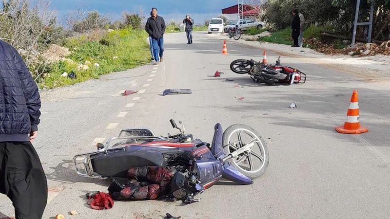 Motosikletler kafa kafaya arpt...