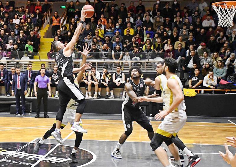 Carettalar zirveyi sevdi...