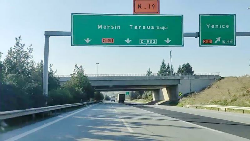 Mersin- Adana  Otobannn melodisi:  nambr nambr!...