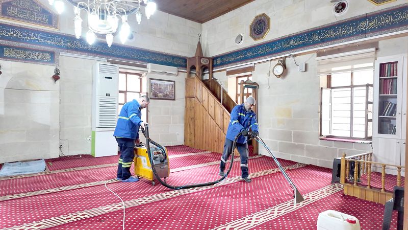 Akdeniz�den bayram �ncesi cami temizli�i...