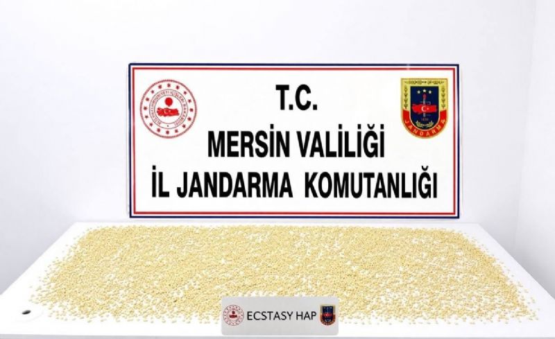 Mersin�de uyu�turucu operasyonu: 3 bin 760 ecstasy ele ge�irildi
