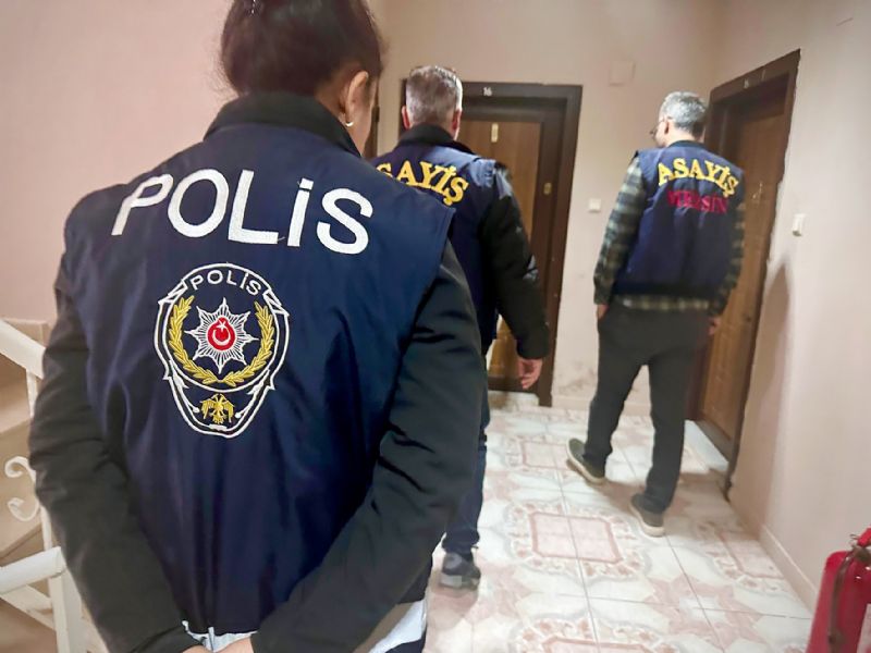 Mersin�de bin 616 ara� trafikten men edildi...