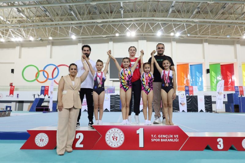 Mersin sporcular yarmaya damga vurdu...