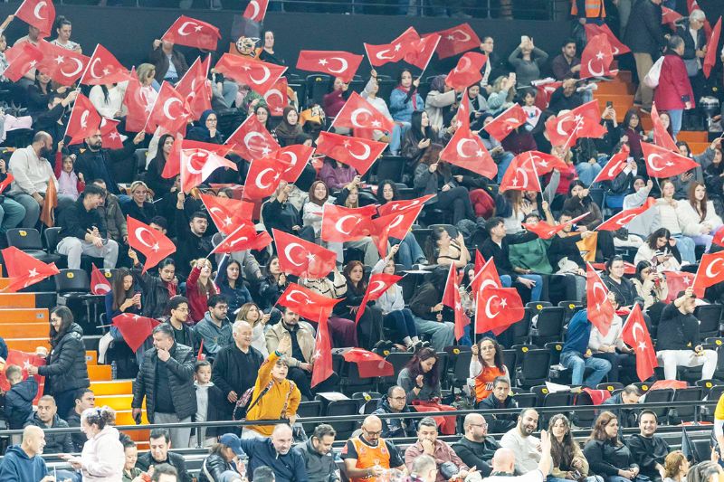 Mersin�e �tek y�rek� olma �a�r�s�...