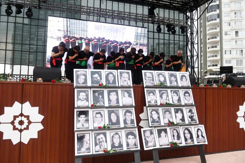 Mersin Cemevi�nden 33 ayd�n i�in anma t�reni...