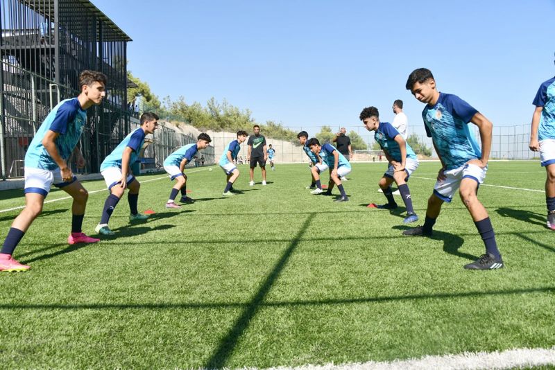 Yeniehir U16 Futbol Takm namalup lider...