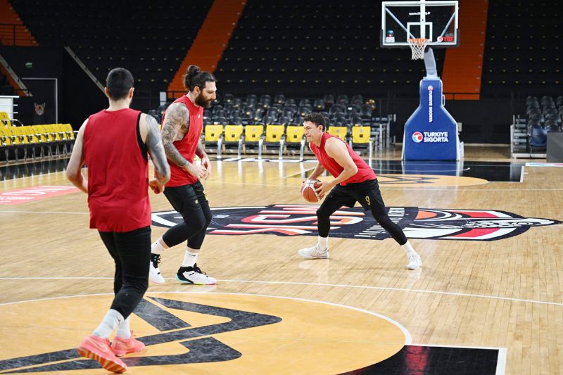 Mersin Spor taraftaryla kazanmak istiyor...