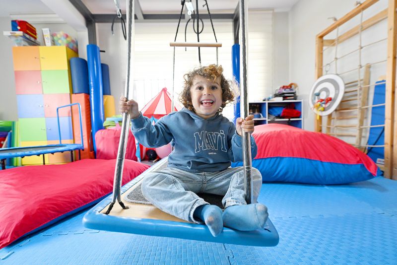 DMD hastas� Koray tedavisi i�in destek bekliyor