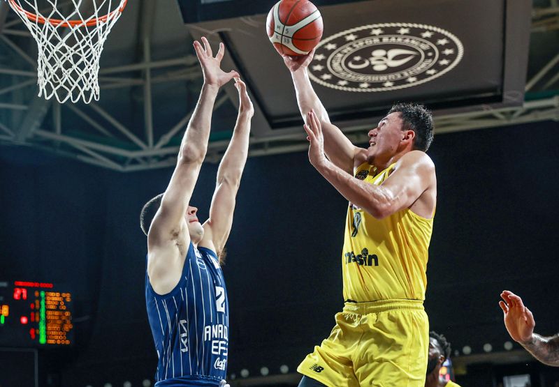 Mersin son saniye basketi ile y�k�ld�