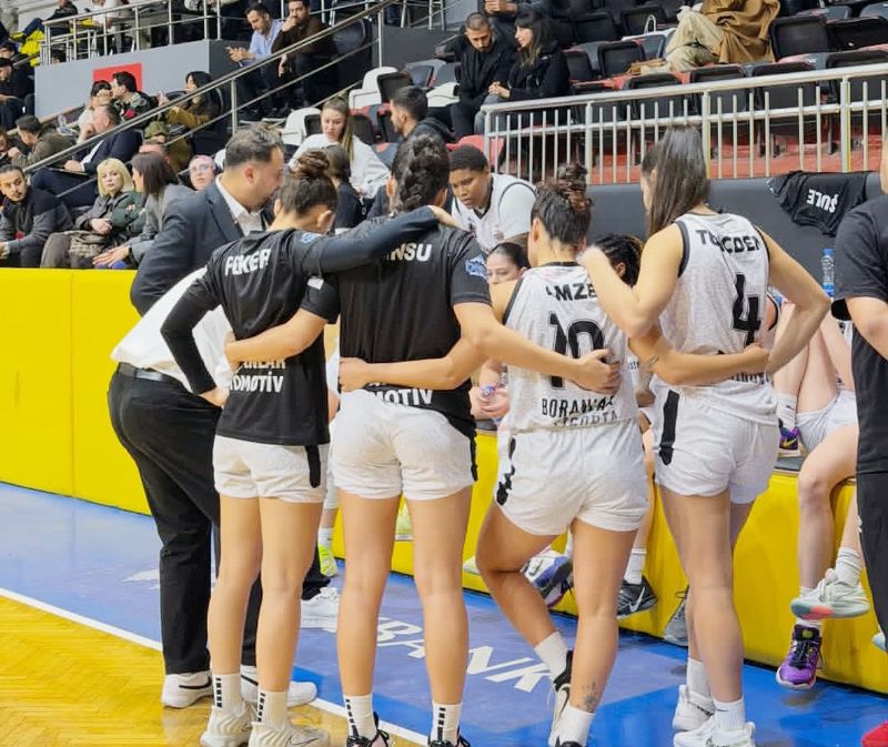 Mersin Basketbol play-off�u zora soktu...