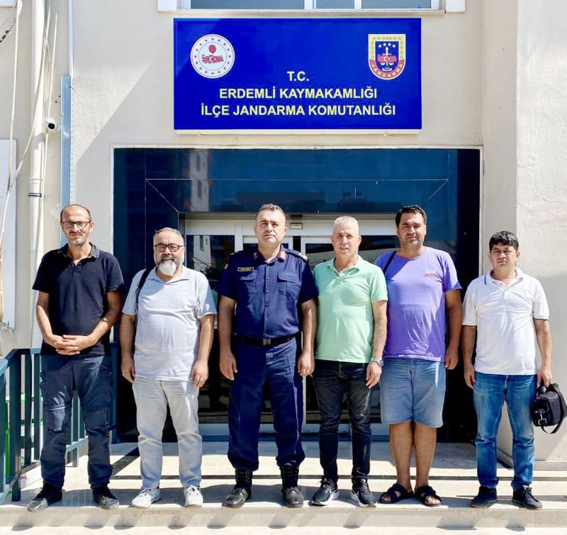 Gazetecilerden komutan Kal��l��ya ziyaret...