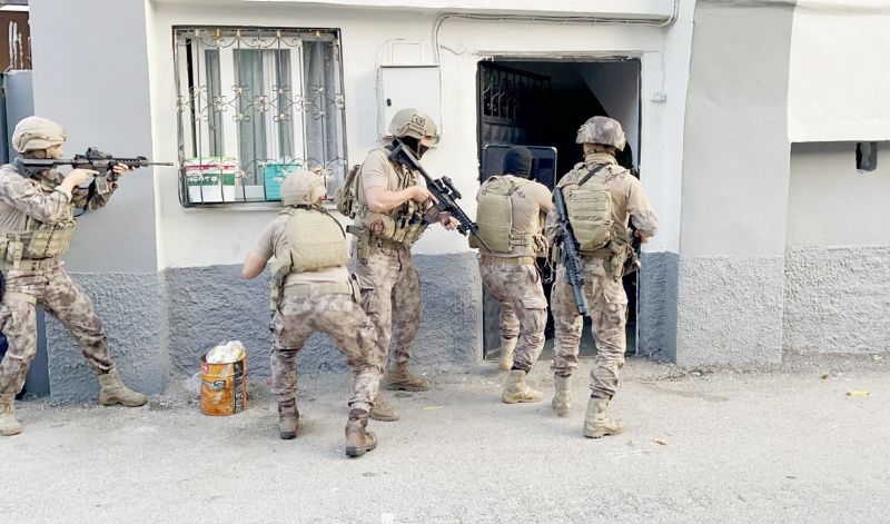 Zehir tacirlerine operasyon...