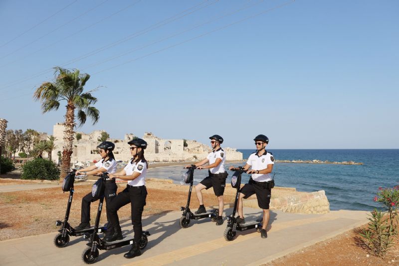 Mersin’de plaj polisi görevde