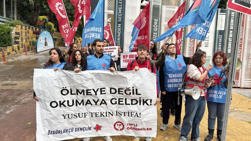 ��renciler �iddete kar�� soka�a indi