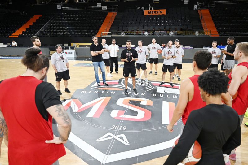 Mersin evinde Beikta arlyor...