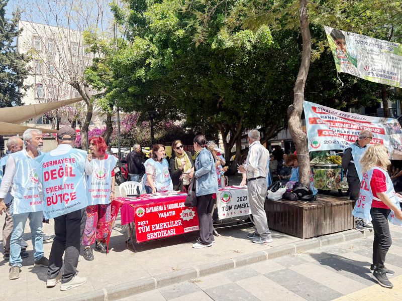 Emekliler taleplerini TBMM�ye ta��yor...